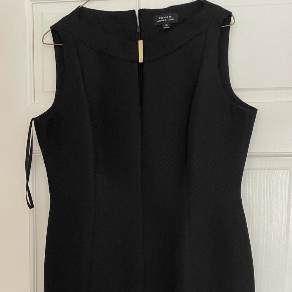 Tahari LBD